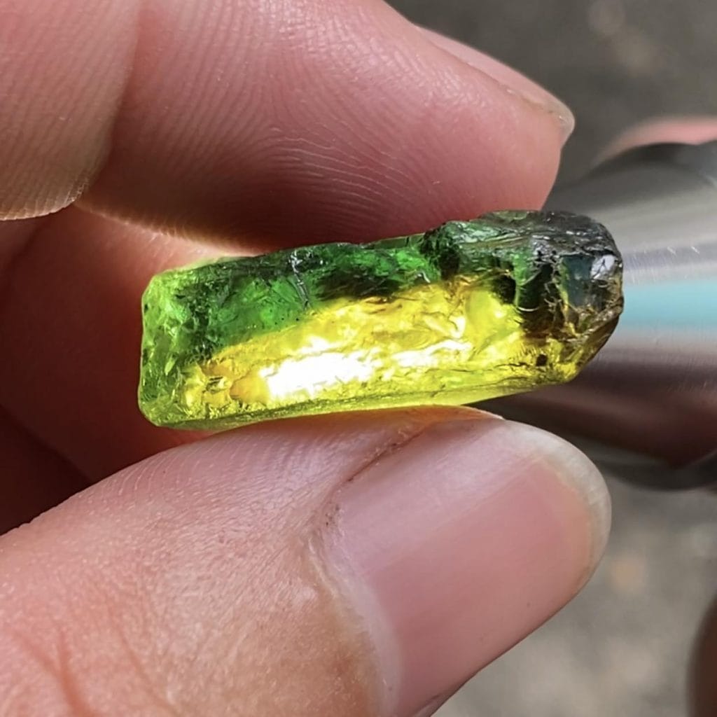 Sapphire mining Australia Australia, the sun-drenched land of gold rushes and grand landscapes, holds a glittering secret beneath its ancient earth: sapphire.