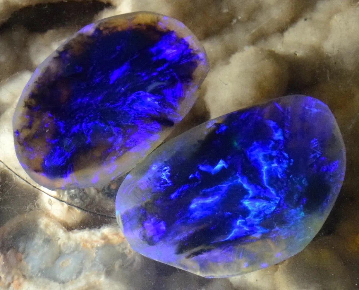 Top 5 Commercial Australian Gemstones Mining Districts